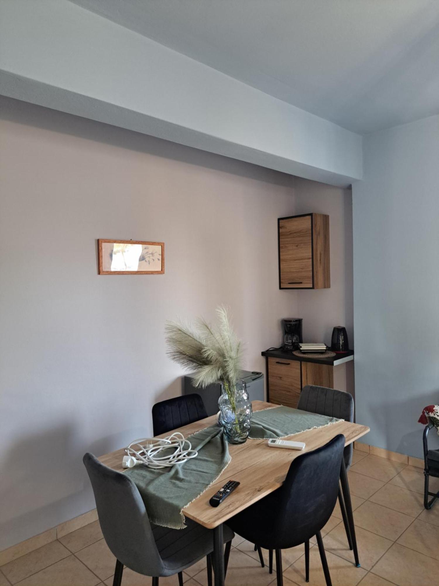 Seashell Apartment Artémida Eksteriør bilde
